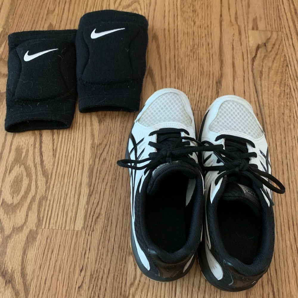 ASICS volleyball youth shoes